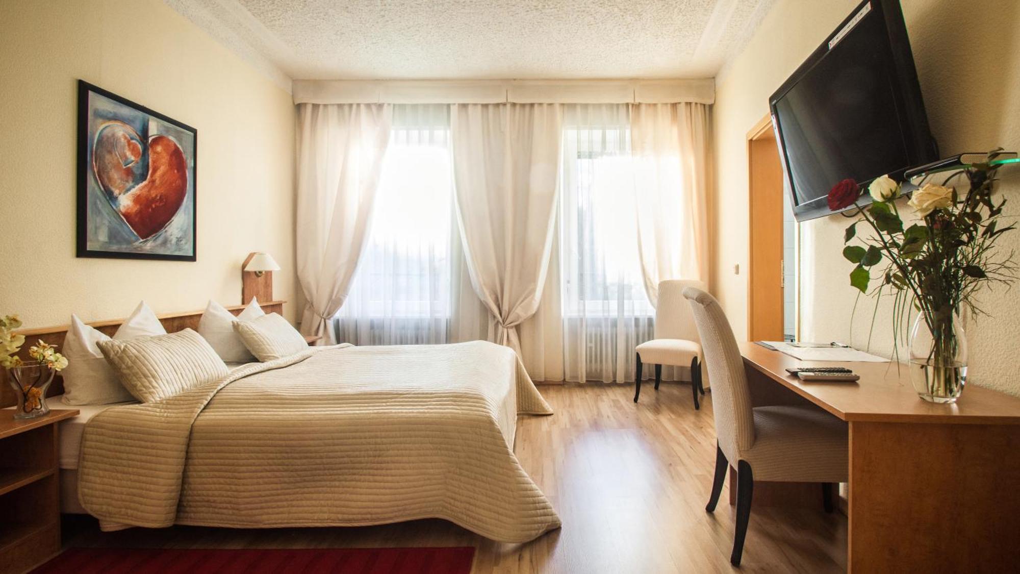 באדן-באדן Hotel Loehr מראה חיצוני תמונה